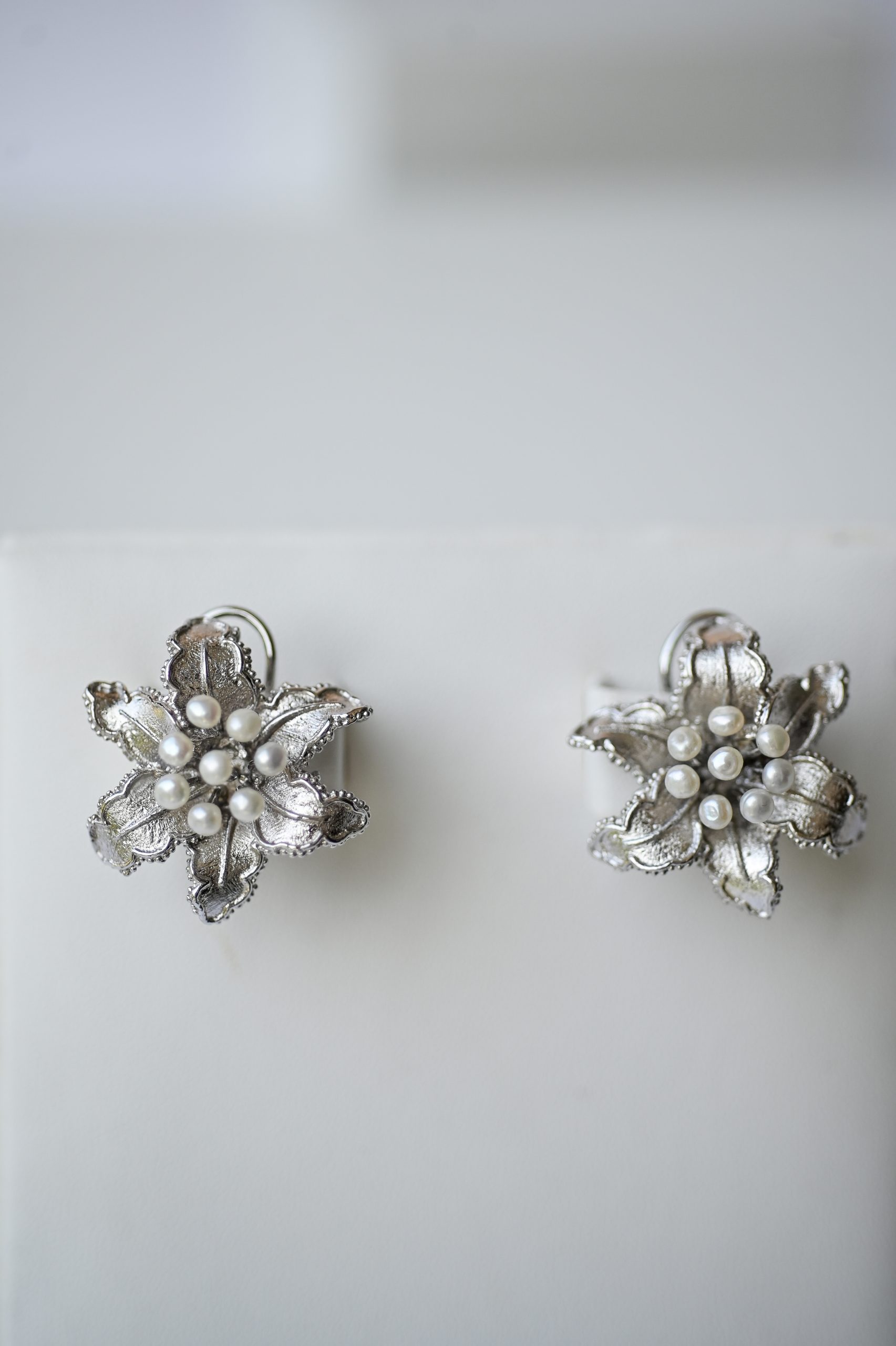 Asiatic Lily Earrings - AZURE
